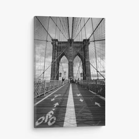 Canvas print Brooklyn Bridge perspective in monochrome • Wallissimo®