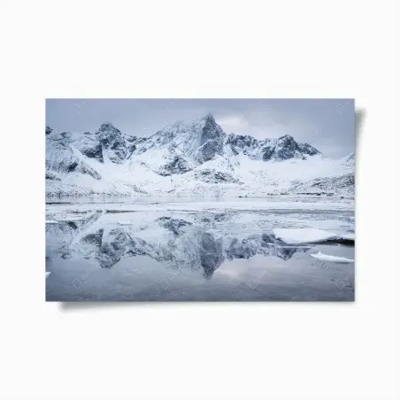 Poster snowy mountain ridge reflection in Norway • Wallissimo®