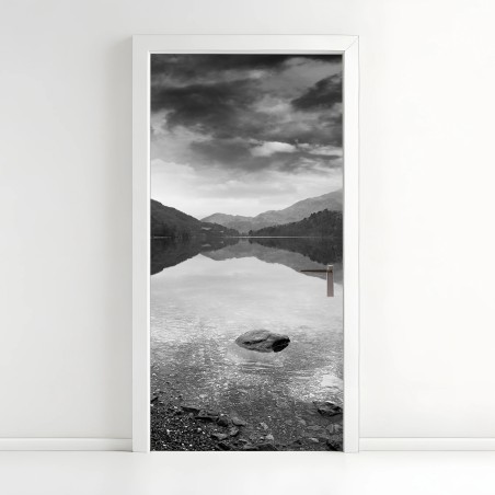 Door sticker serene mountain lake reflection • Wallissimo®