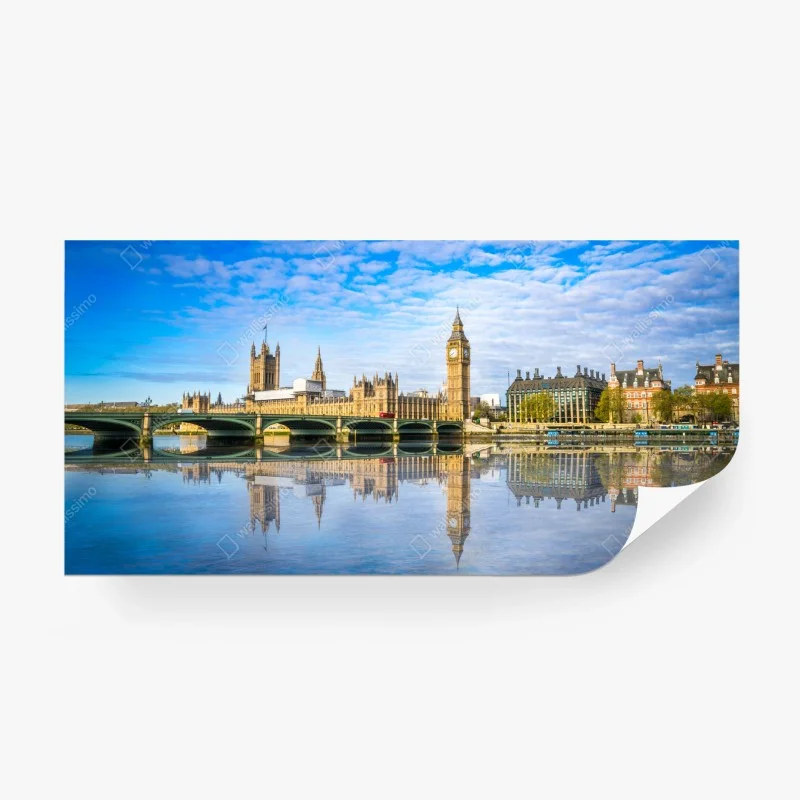Wall mural London skyline with river reflection