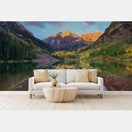 Wall mural sunrise reflection at Maroon Bells • Wallissimo®