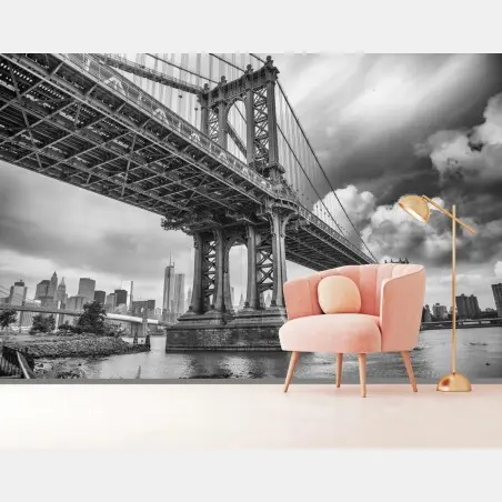 Wall mural Manhattan bridge perspective over New York skyline • Wallissimo®