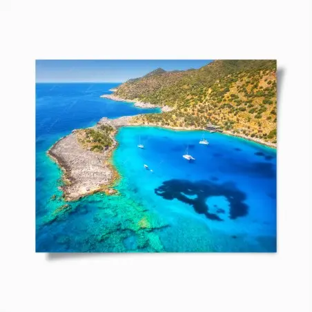 Poster serene turquoise bay aerial view • Wallissimo®